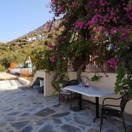Villa Lir Tholos  외부 사진