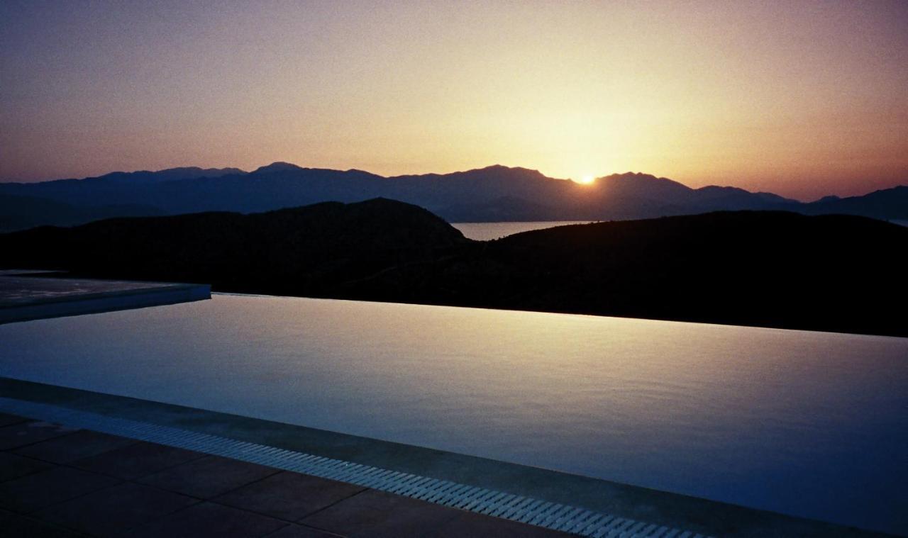 Villa Lir Tholos  외부 사진