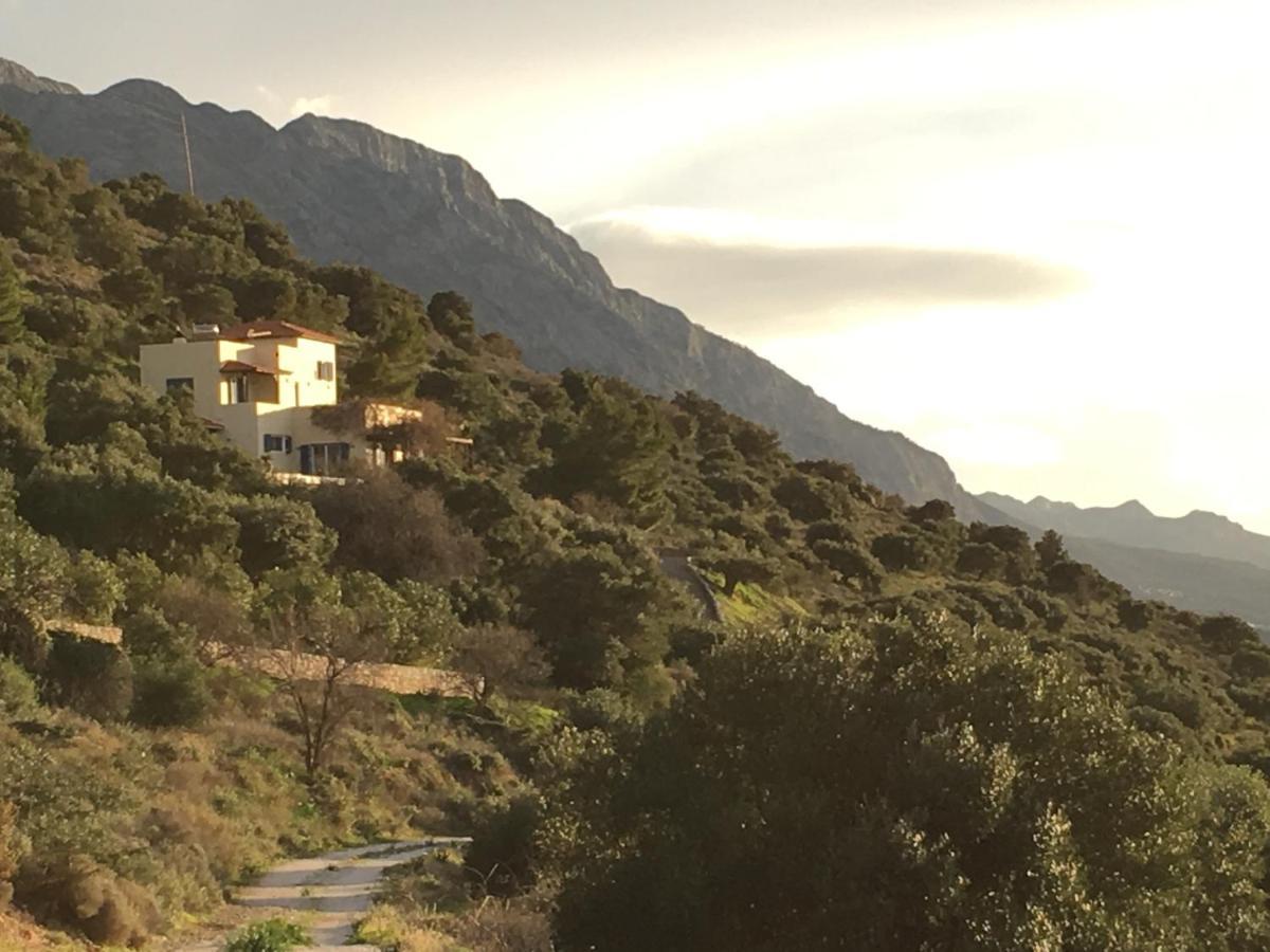 Villa Lir Tholos  외부 사진