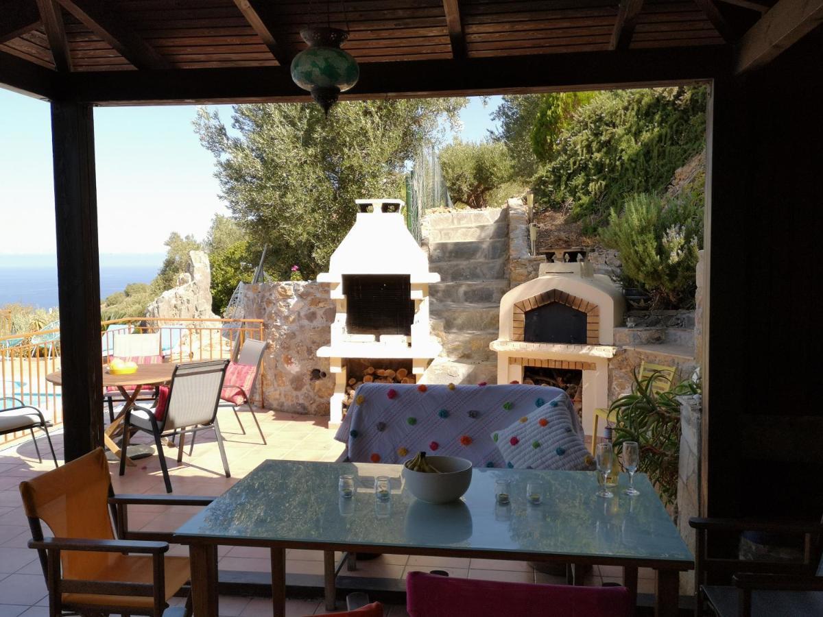 Villa Lir Tholos  외부 사진